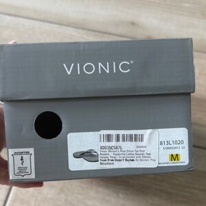 Vionic Women's Gray Toe Post Sandals